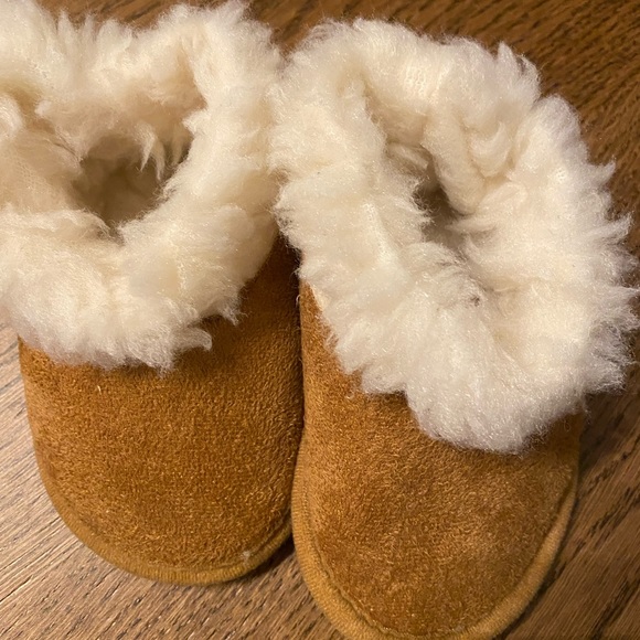 Baby girl shoes bundle - sizes 2-4 baby - Picture 2 of 5